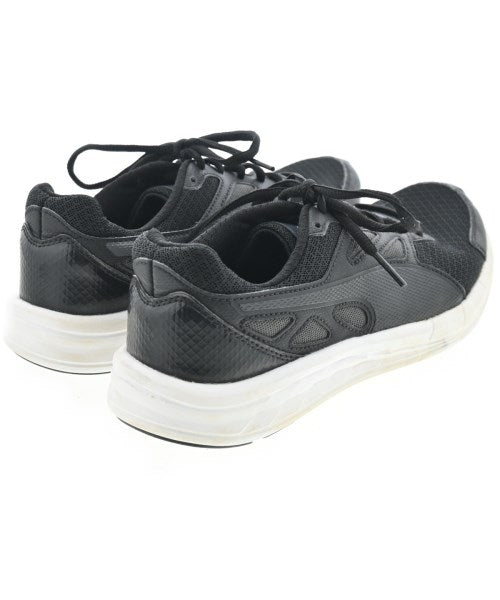 PUMA รองเท้าผ้าใบ