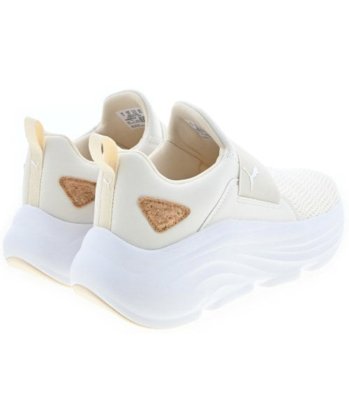 PUMA รองเท้าผ้าใบ