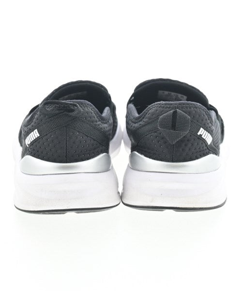 PUMA รองเท้าผ้าใบ