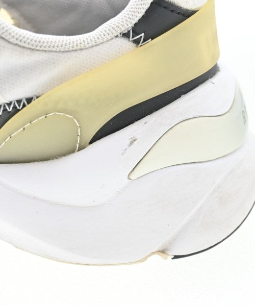 PUMA รองเท้าผ้าใบ