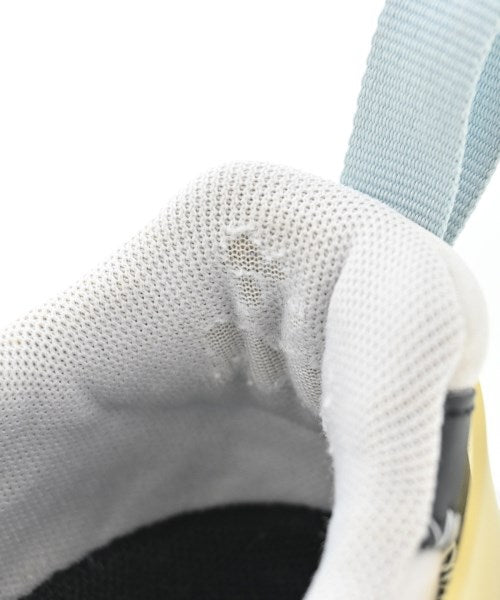 PUMA รองเท้าผ้าใบ