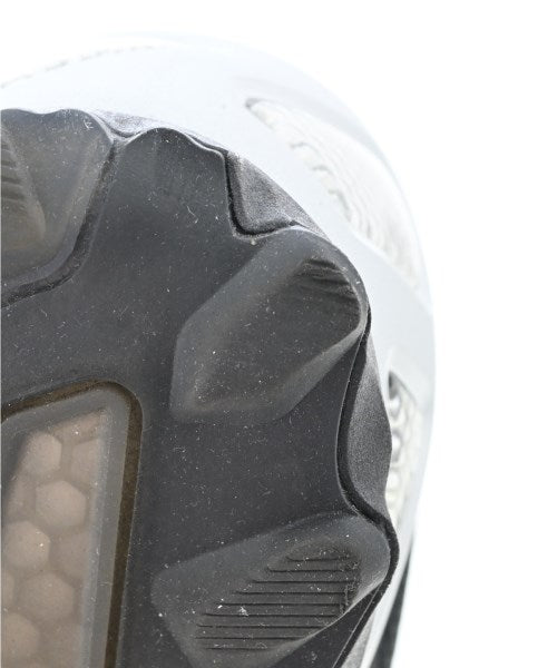 PUMA รองเท้าผ้าใบ