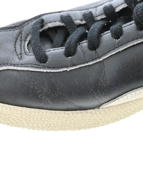 PUMA รองเท้าผ้าใบ
