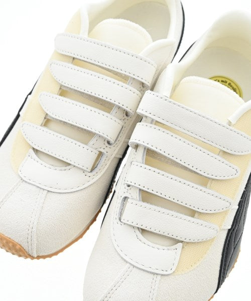 PUMA รองเท้าผ้าใบ