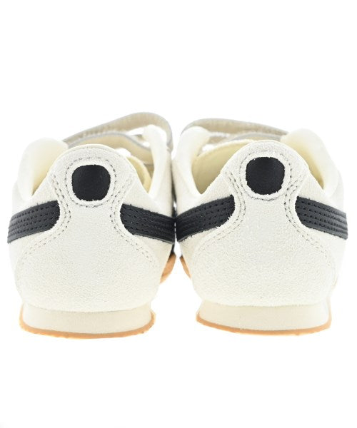 PUMA รองเท้าผ้าใบ