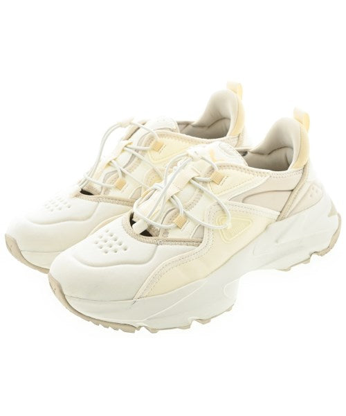 PUMA รองเท้าผ้าใบ