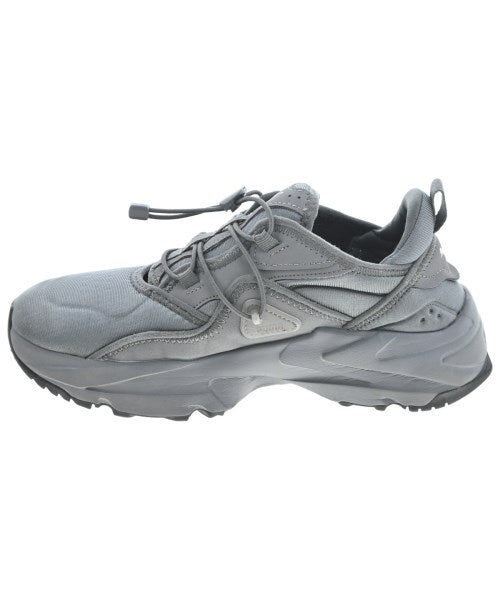 PUMA รองเท้าผ้าใบ