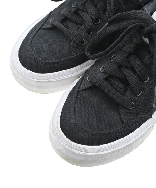 PUMA รองเท้าผ้าใบ