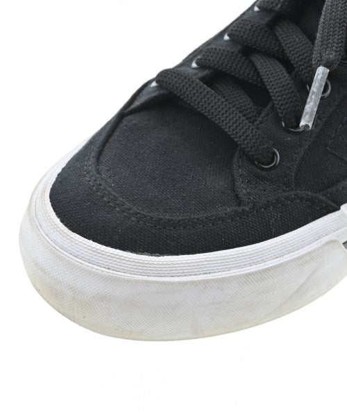 PUMA รองเท้าผ้าใบ