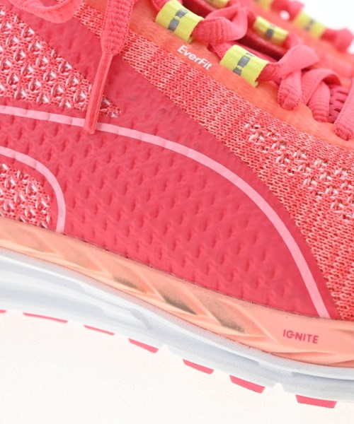 PUMA รองเท้าผ้าใบ