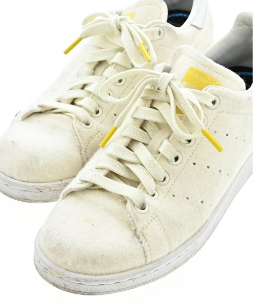 adidas รองเท้าผ้าใบ