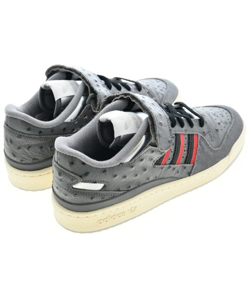 adidas รองเท้าผ้าใบ