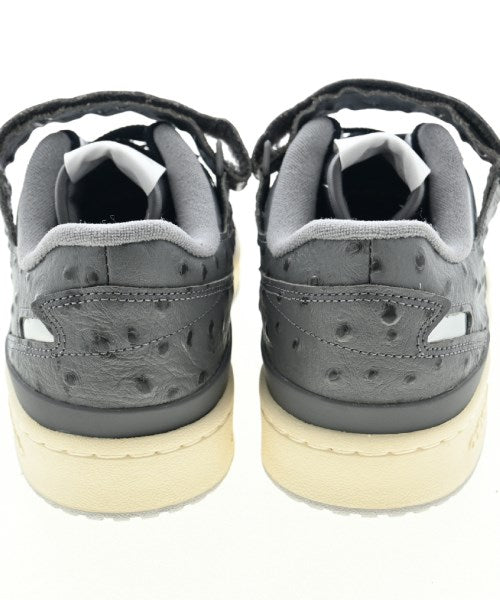 adidas รองเท้าผ้าใบ