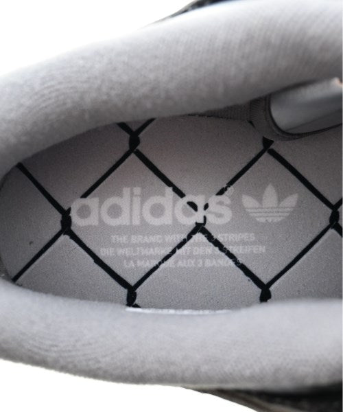 adidas รองเท้าผ้าใบ