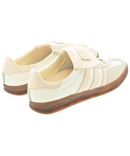 adidas รองเท้าผ้าใบ