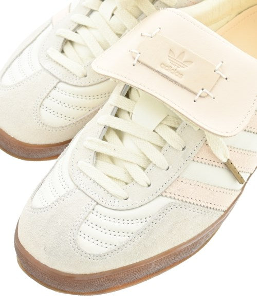 adidas รองเท้าผ้าใบ