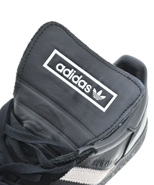 adidas รองเท้าผ้าใบ