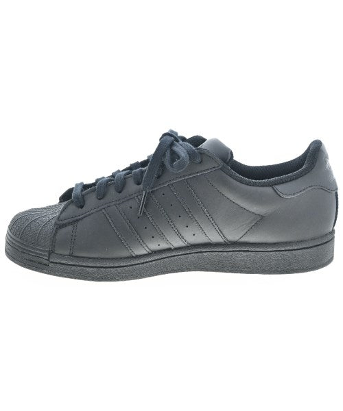 adidas รองเท้าผ้าใบ
