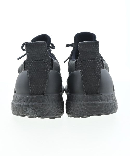 adidas รองเท้าผ้าใบ