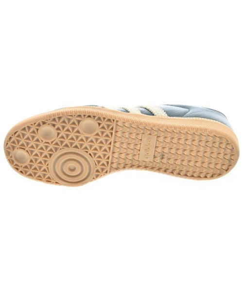 adidas รองเท้าผ้าใบ