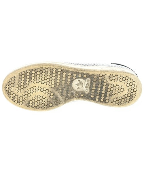 adidas รองเท้าผ้าใบ