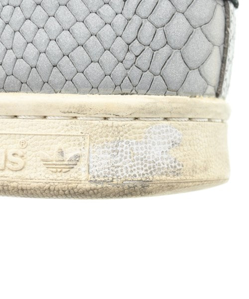 adidas รองเท้าผ้าใบ