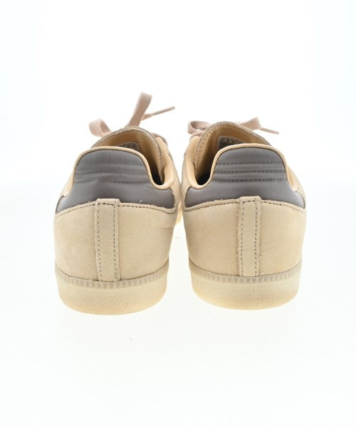 adidas รองเท้าผ้าใบ