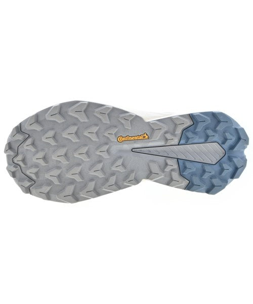 adidas รองเท้าผ้าใบ