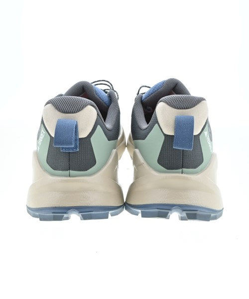 adidas รองเท้าผ้าใบ