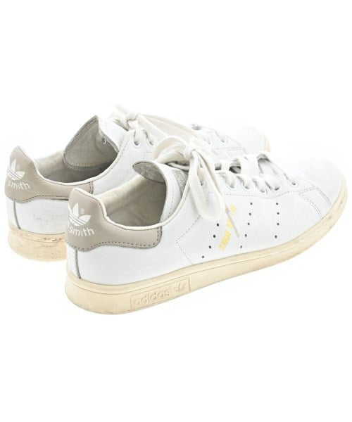 adidas รองเท้าผ้าใบ