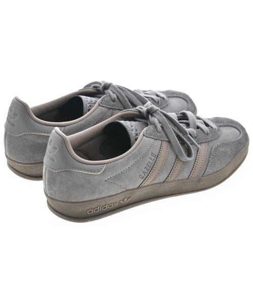 adidas รองเท้าผ้าใบ