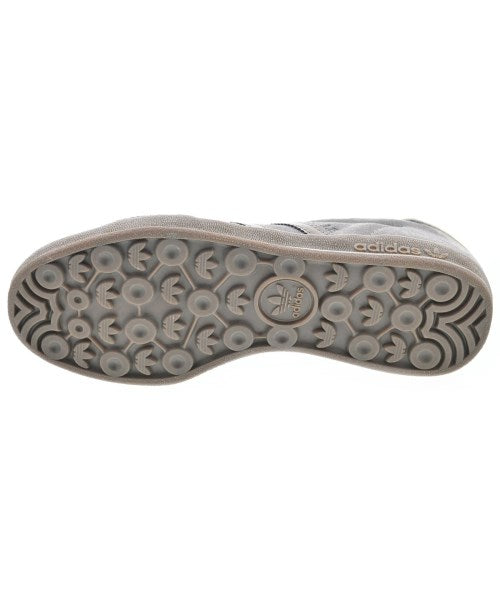 adidas รองเท้าผ้าใบ