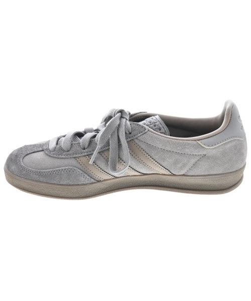 adidas รองเท้าผ้าใบ