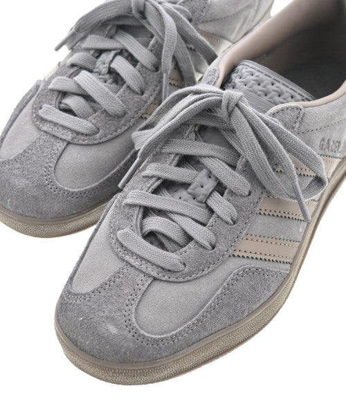 adidas รองเท้าผ้าใบ