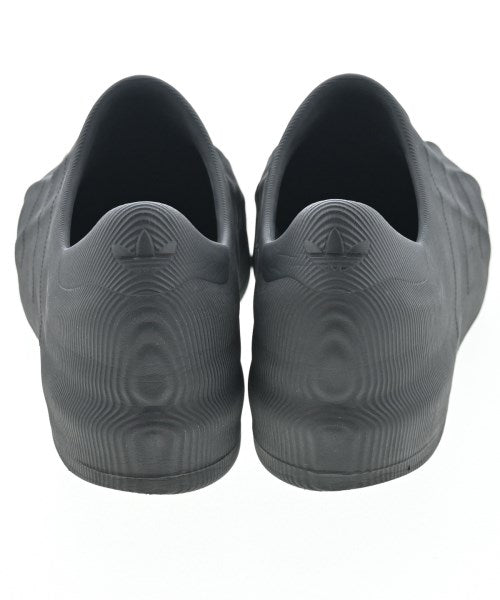 adidas รองเท้าผ้าใบ