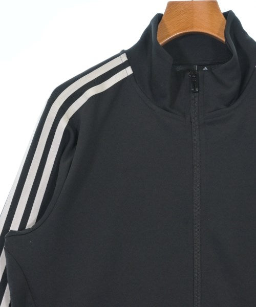 adidas เสื้อยืด/เสื้อท็อปส์