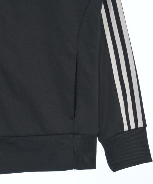adidas เสื้อยืด/เสื้อท็อปส์