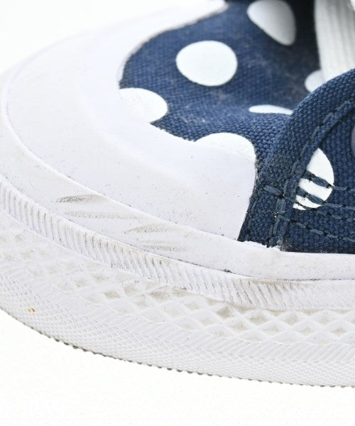 adidas รองเท้าผ้าใบ
