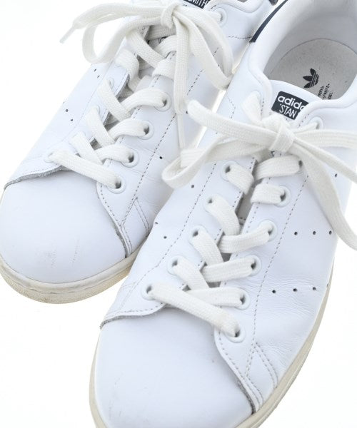 adidas รองเท้าผ้าใบ