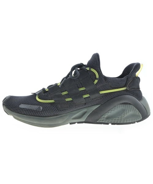 adidas รองเท้าผ้าใบ