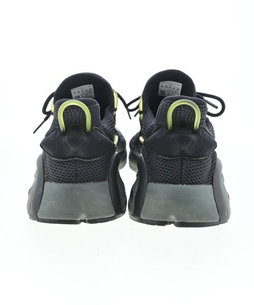 adidas รองเท้าผ้าใบ