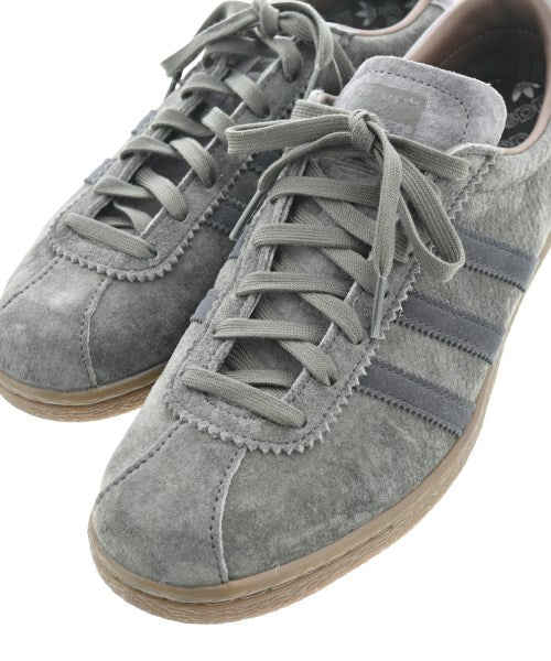 adidas รองเท้าผ้าใบ