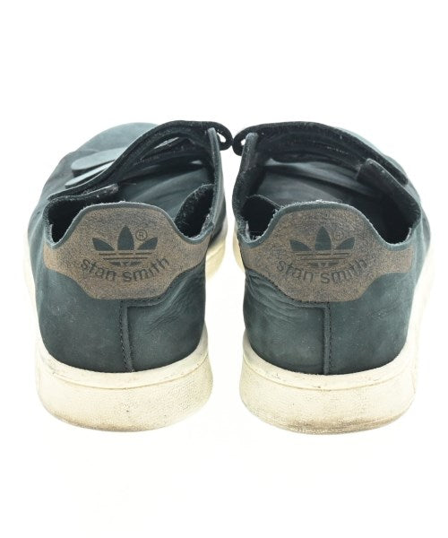 adidas รองเท้าผ้าใบ