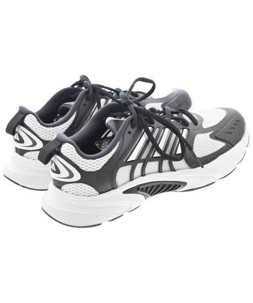 adidas รองเท้าผ้าใบ