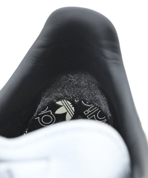 adidas รองเท้าผ้าใบ