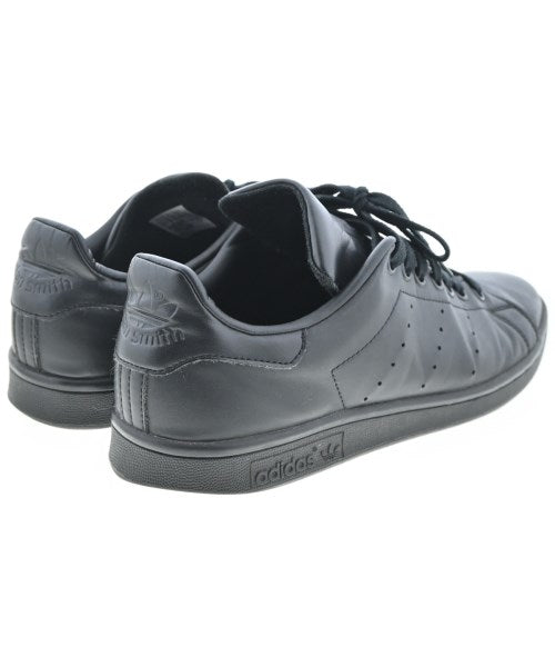 adidas รองเท้าผ้าใบ