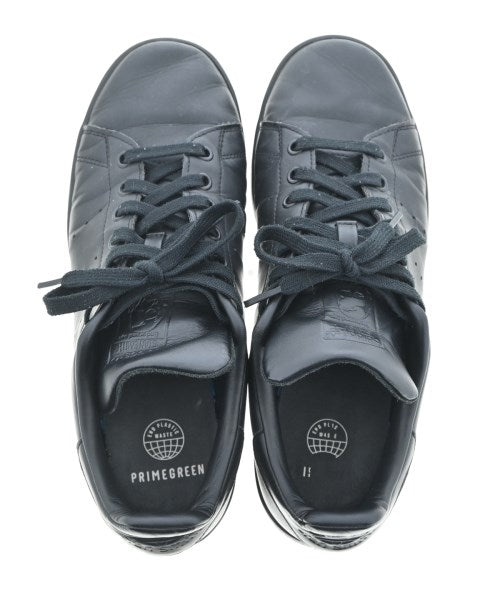 adidas รองเท้าผ้าใบ