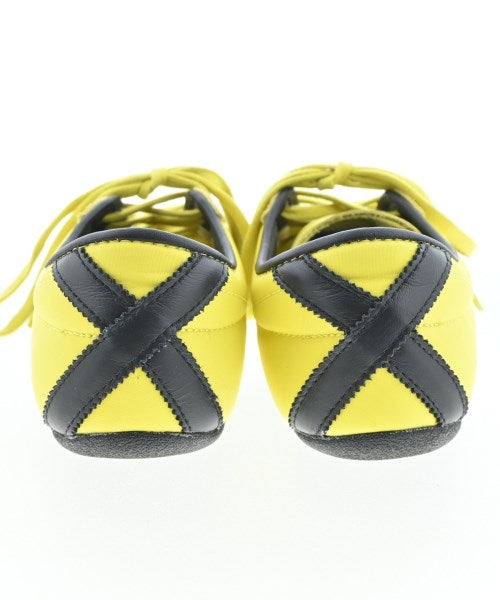 adidas รองเท้าผ้าใบ