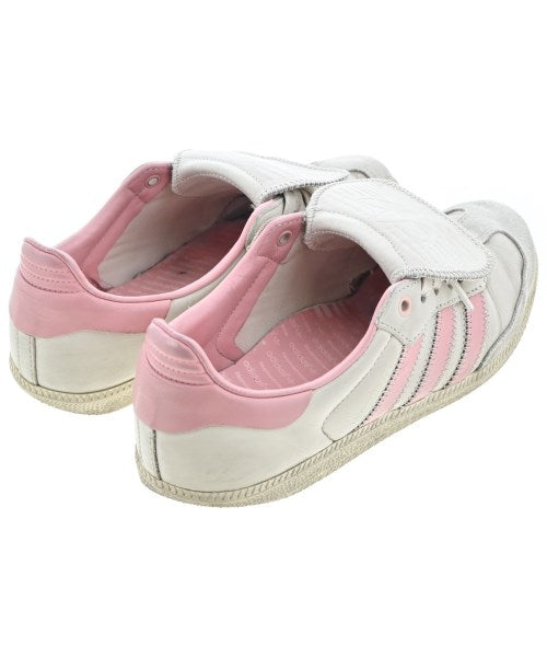 adidas รองเท้าผ้าใบ
