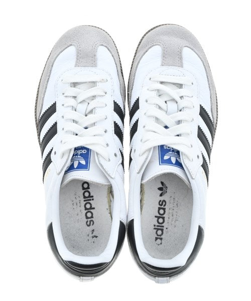 adidas รองเท้าผ้าใบ